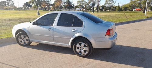 Imagen 2 de 4 de Volkswagen Bora 2012 2.0 Trendline 115cv