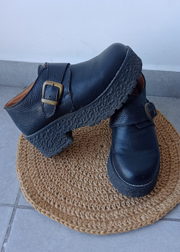 Zapato De Cuero De Mujer