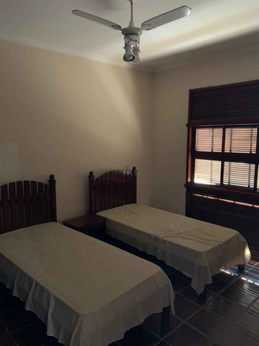 Casa À Venda Na Rua Desembargador Mário De Almeida Pires, Jardim Virgínia, Guarujá - Sp - Liv-5162