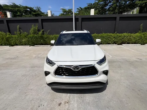 Toyota Hailander Platinum