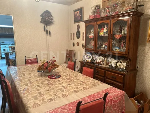Casa En Venta En Col. Mitras Centro En Monterrey