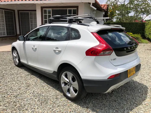 Volvo V40 2.5 T5 Cross Country Awd