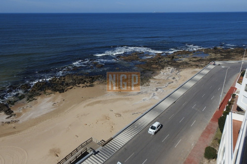 En Exclusividad Mir 703 !!!!!!!!!!!!- Ref: 1820