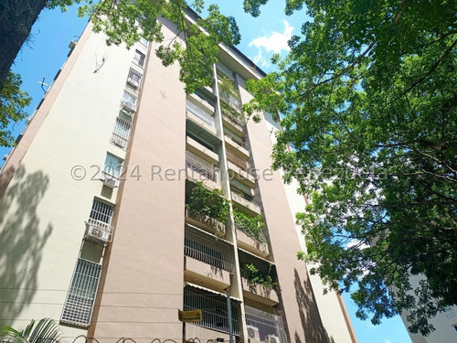 Estupendo Apartamento En Venta Con Excelente Ubicación La Urbina