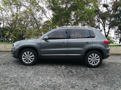 Volkswagen Tiguan Gasolina Full Techo