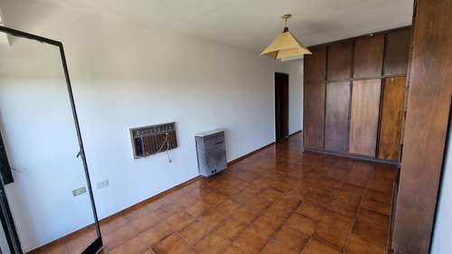 Imagen 4 de 12 de Departamento En Venta De 1 Dormitorio - Calle 51 Esq. 2 - La Plata
