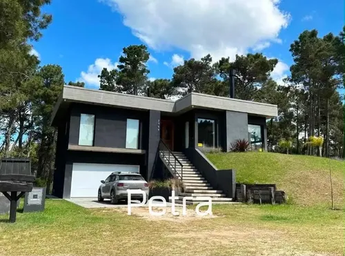 Casa En Venta En Pinamar - Álamos