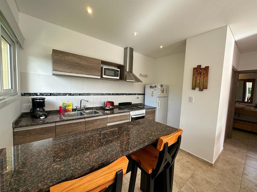 Complejo De 5 Departamentos A La Venta En Valeria Del Mar, A 200 Mts De La Playa. Valeria King