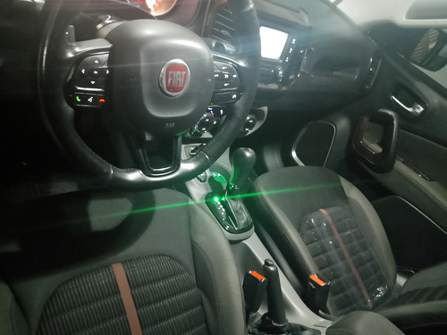 Fiat Toro 1.8 16v Freedom Flex 4x2 Aut. 4p