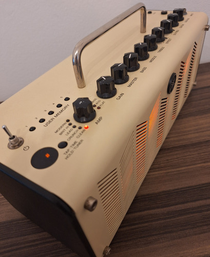 Amplificador Portátil Guitarra Yamaha Guitarra Thr10 Amarelo (Usado)