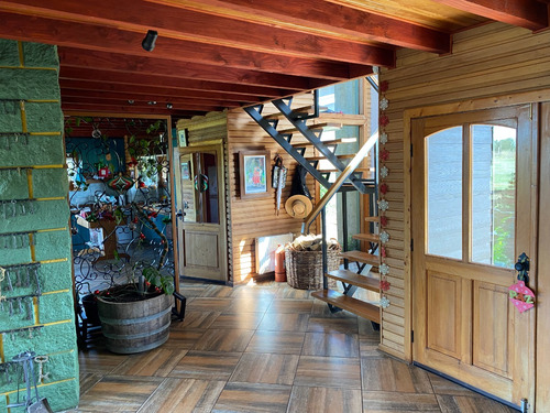 Venta De Campo Con Moderna Casa En La Unión