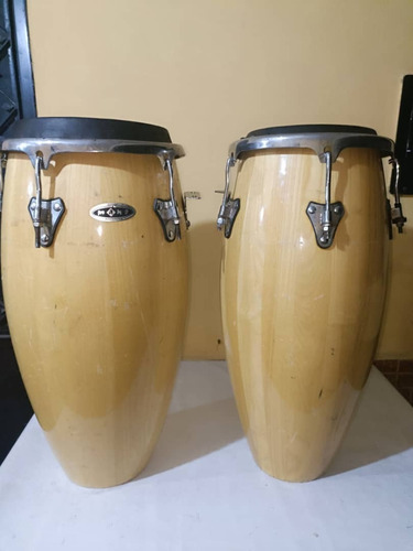 Imagen 2 de 4 de Congas Marca Mano Usadas En Buenas Condiciones