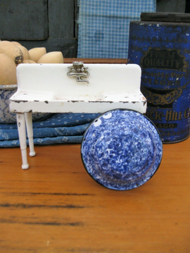 Small Antique Salesman Sample Or Toy Blue Marble Granitewa