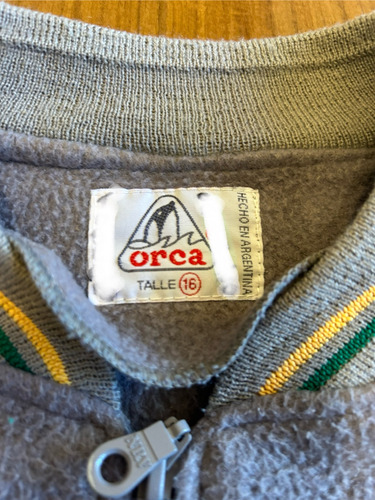 Lote De Uniforme Colegio William Caxton Gris M (Usado)