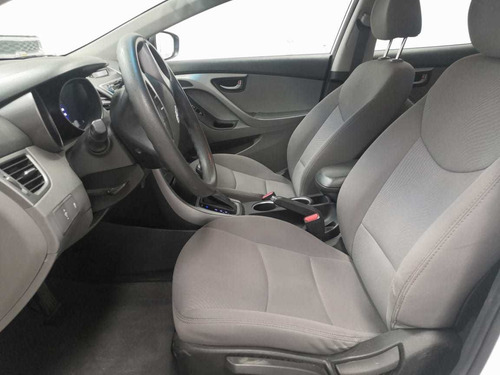 Hyundai Elantra 1.8 Gls At 2015
