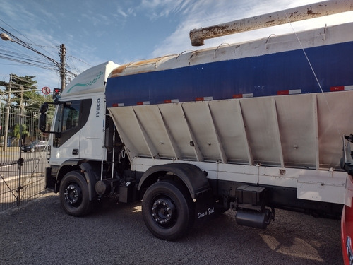 Imagem 12 de 15 de Iveco Tector 240e28 Bitruck 2013 Com Silo