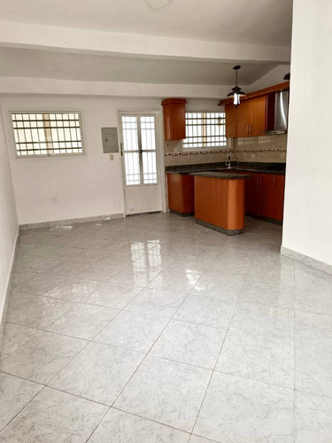 Inmocity Inmobiliaria Vende Casa Urb. La Romana Maracay