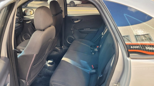 Imagem 8 de 13 de Fiat Siena Attractive 1.4 2013 / Troco E Financio