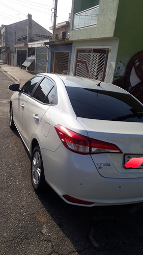 Toyota Yaris Sedan 1.5 16v Xl Multidrive