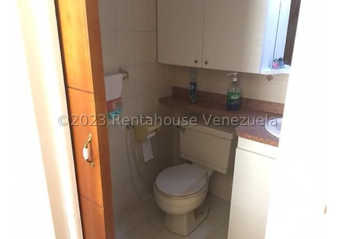Apartamento, Con Excelente Vista, Ubicado En Santa Fe Norte, 2 Habitaciones, 1 Estudio, 2 Banos Completocerca De Centro Comercial Y Medico, Asi Como Tambien De Colegios Y Areas Verdes Vi Mls #24-4375