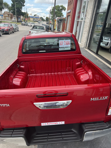 Toyota Hilux Pick-up 2.8 Cd Sr 204cv 4x4 At