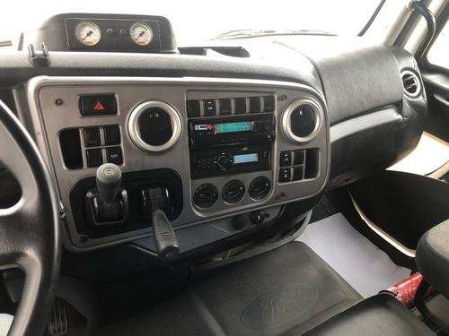 Imagem 8 de 11 de Ford Cargo 2042 At