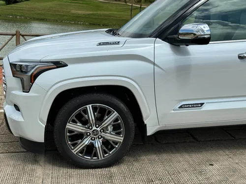 Toyota Sequoia CAPSTON 3.5 HIBRIDA