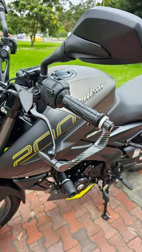 Pulsar Ns 200 Fi Abs Ug