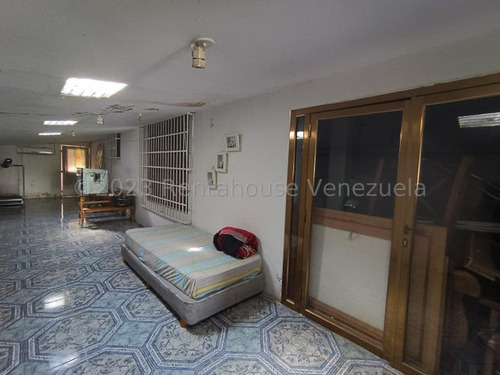 Casa En Venta Para Remodelar Urb Tiuna Maracay 25-14056 Apd