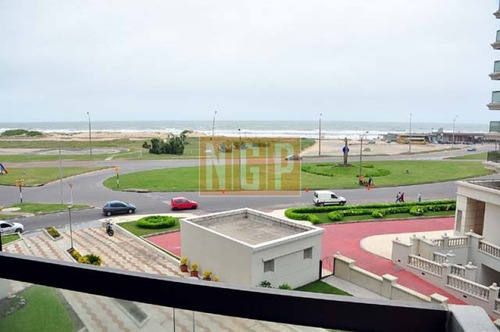 Apartamento En Brava, 2 Dormitorios - Ref: 1713