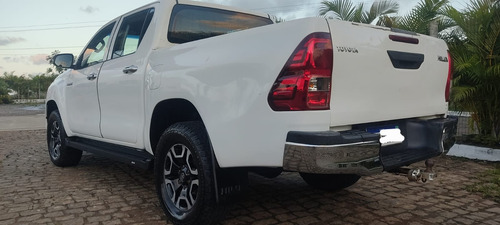 Toyota Hilux 2.8 Tdi Std Cab. Dupla 4x4 4p
