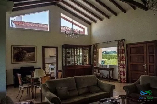 Excepcional Casa De Campo, Ideal Para Vivir Todo El Año, Costa De Arroyo Y A 30 Minutos De Punta