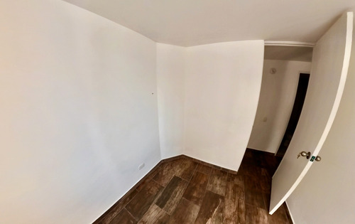 Imagen 10 de 20 de Apartamento Con Balcón Doble Cerca Al Parque Principal La Ceja