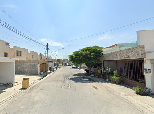 Gran Oportunidad De Inversión - Casa Economica En Venta - Casa Adjudicada C. Amapola 104, Privadas Del Sauce Sector Avellano, 66053 Cdad. Gral. Escobedo, N.l.