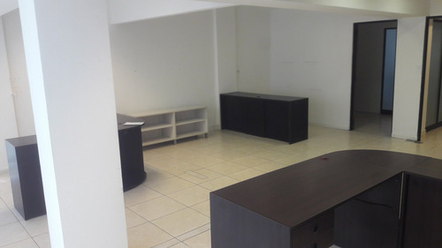 Imagen 26 de 30 de Piso De Oficina En Venta San Luis 1400