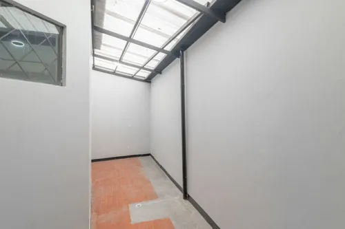 Oficina En Arriendo/venta En Chapinero. Cod V15603