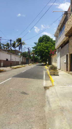 Casa Playa Grande La Guaira