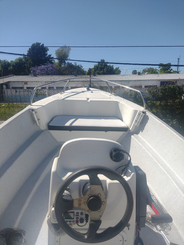 Lancha , Traker 530