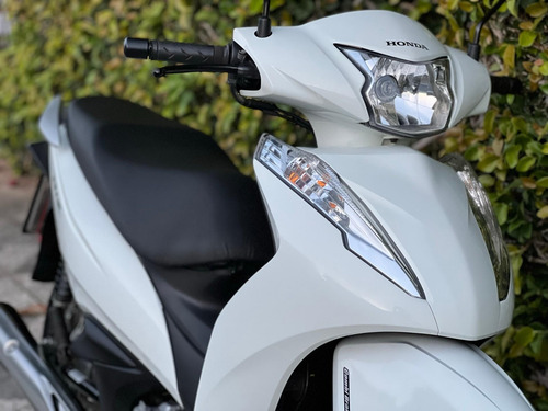 Imagem 9 de 15 de Honda Biz 110i 110i