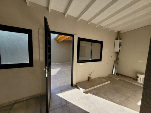 Imagen 5 de 11 de Departamento En Venta En Moron Sur