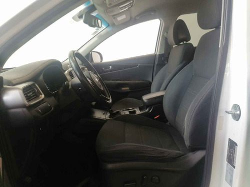 Imagen 13 de 15 de Kia Sorento 2016 5p Lx, L4 Ta Tela 5 Pas. Ra-17