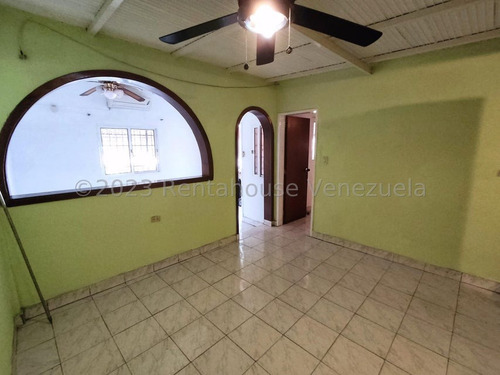 Imagen 5 de 24 de Casa En Alquiler En Parroquia Catedral Barquisimeto Lara / Código Flex 23-20748 / Asesor María Gabriela Algarra 0414-5156084