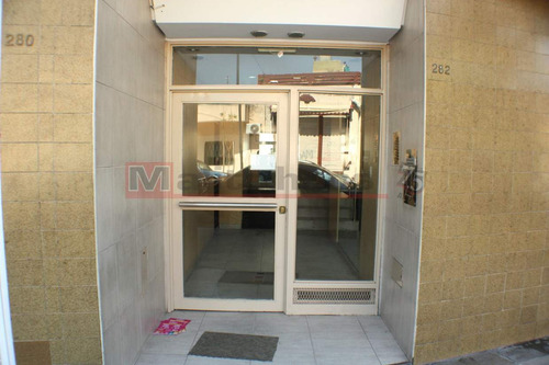Venta Departamento 3 Ambientes Con Balcón Al Frente En Barrio Velez Sarsfield
