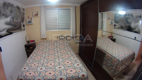 Venda De Apartamentos / Padrão Na Cidade De São Carlos 23631