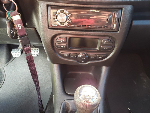 Imagem 4 de 8 de Peugeot 207 Passion 2010 1.6 16v Xs Flex 4p