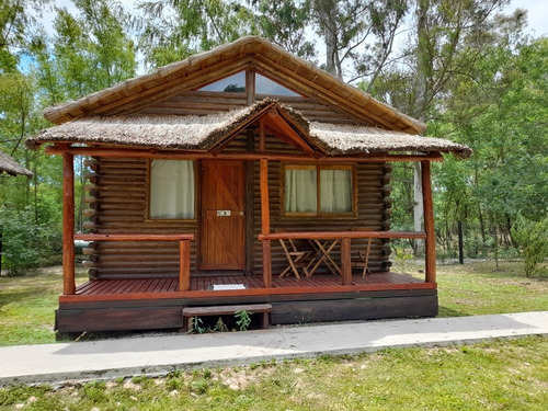Imagen 12 de 13 de Promo Enero ,complejo De Cabañas En Gualeguaychuduplex. Aparts Piscinas, Estacionamiento,parrillas Juegos, A 30 Metros Del Rio