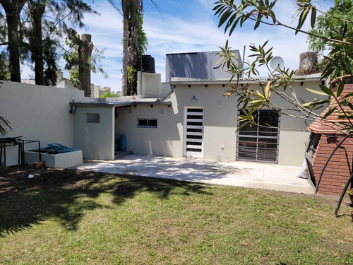 Casa Quinta En Venta En Villa Parque Sicardi, La Plata, G.b.a. Zona Sur