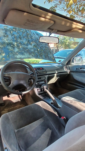 Honda Accord 2.2 Ex At