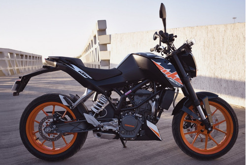 Imagen 9 de 18 de Moto 0km Ktm Duke 200 Naked Calle Pista 2023 Urquiza Motos