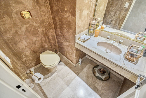 Imagen 17 de 30 de Departamento Triplex En Venta En Recoleta